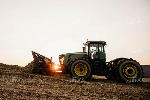 Packing Silage 152052