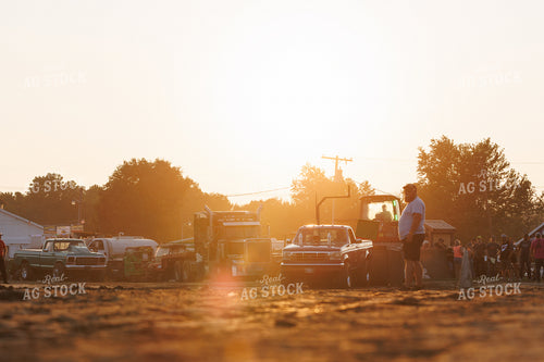 Truck Pulling 52916