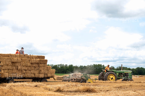 Baling Square Hay Bales 115814