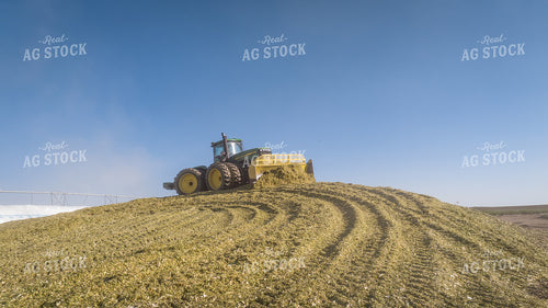 Compacting Silage 56517