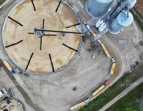 Filling Flat Grain Storage 141488