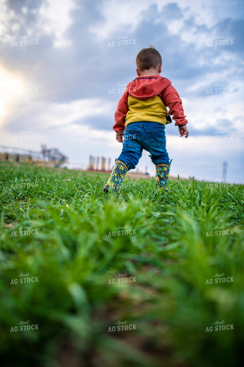 Farm Kid Running in Field 56610