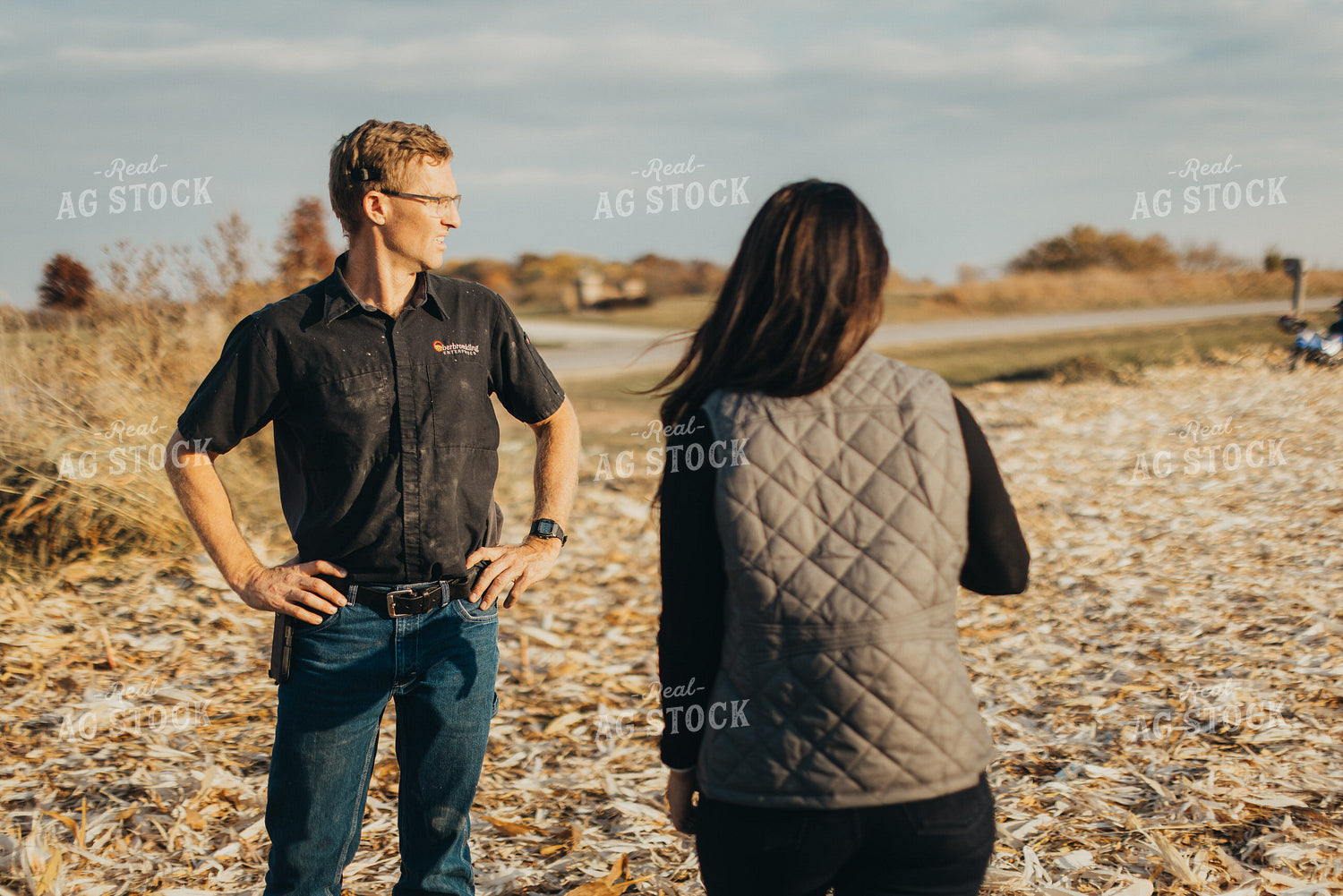 Farm Wife and Farmer in the Field 9474