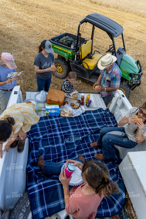 Family Field Meal 71065