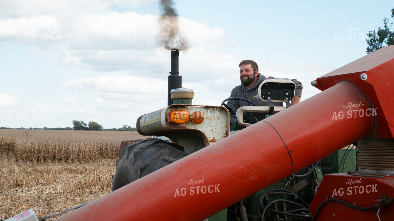 Farmer Loading Bin 26276