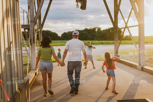 Farm Family Playing 8774
