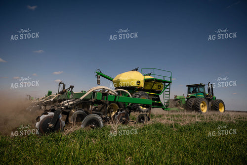 Planting with Air Seeder 219017