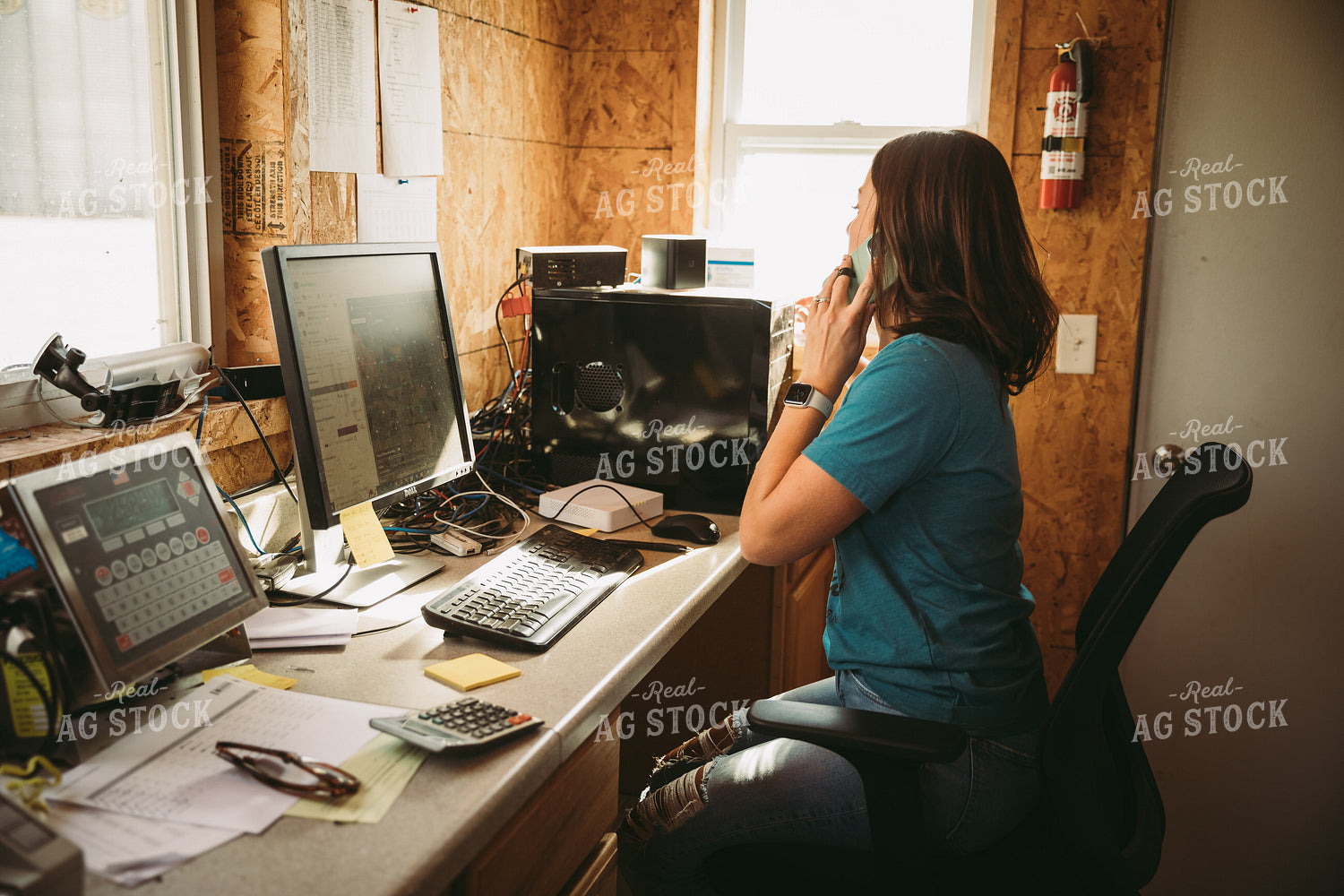 Female Farmer Working in Office 7054