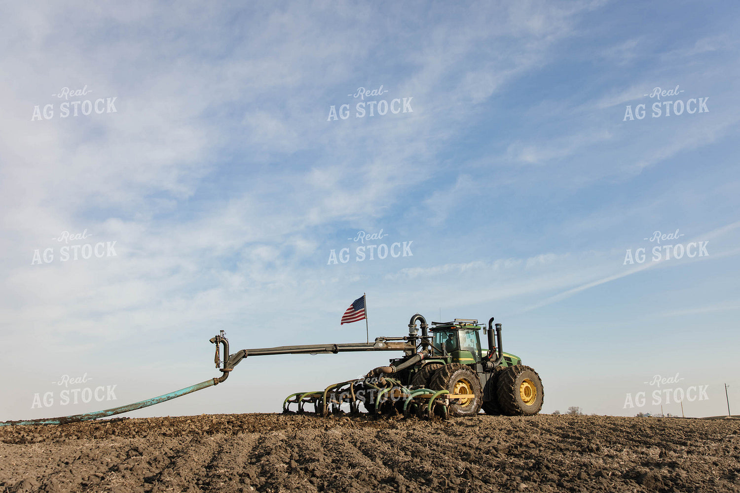 Injecting Manure 152694