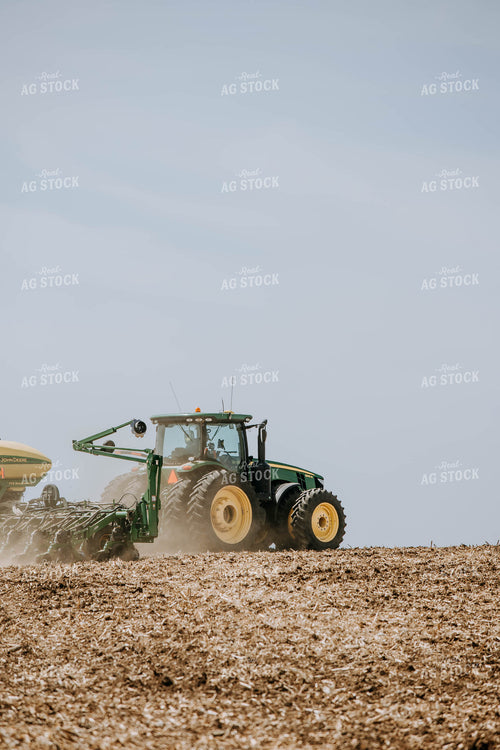 Planter in Field 77009