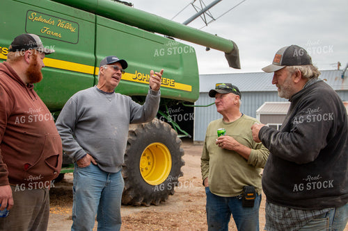 Farmers Talking 157039