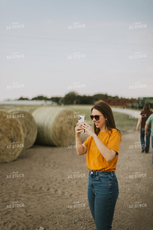 Farm Wife Takes Picture 7772