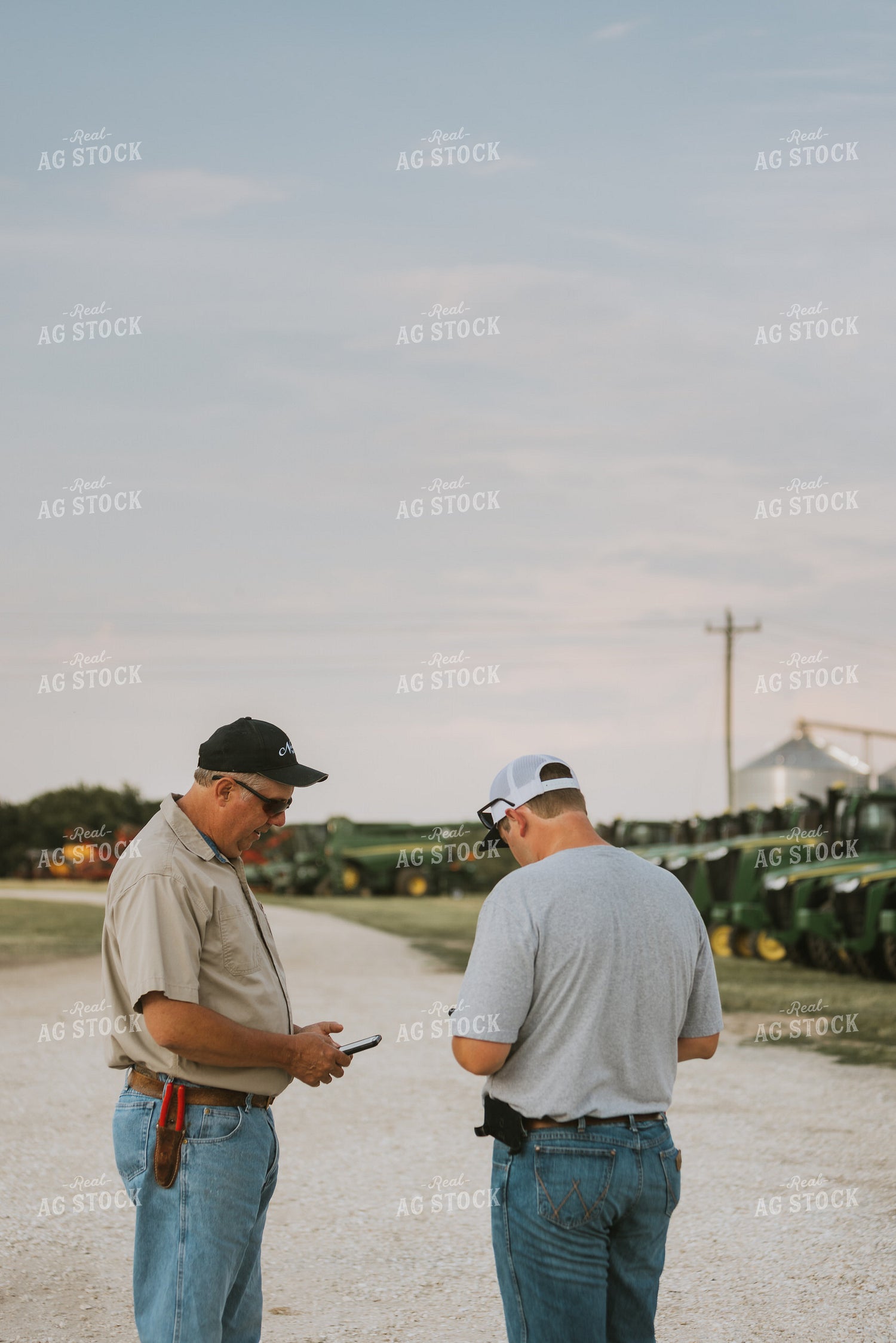 Farmers Using Phones 7768