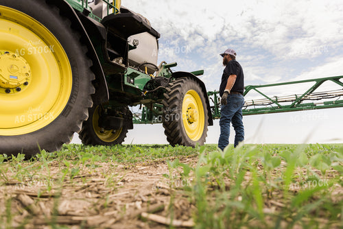 Applicator by Sprayer in Field 8008