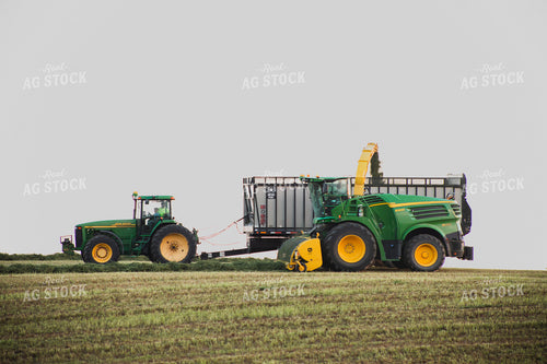 Haylage Harvest 272030