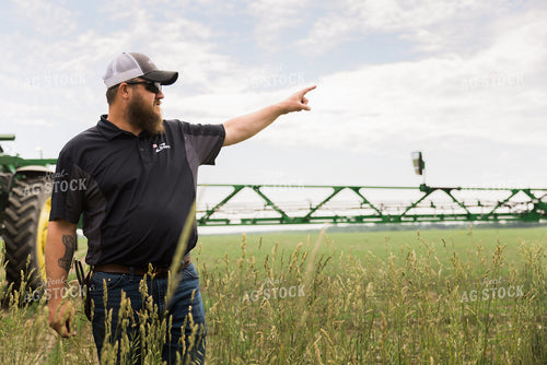 Applicator by Sprayer in Field 8015