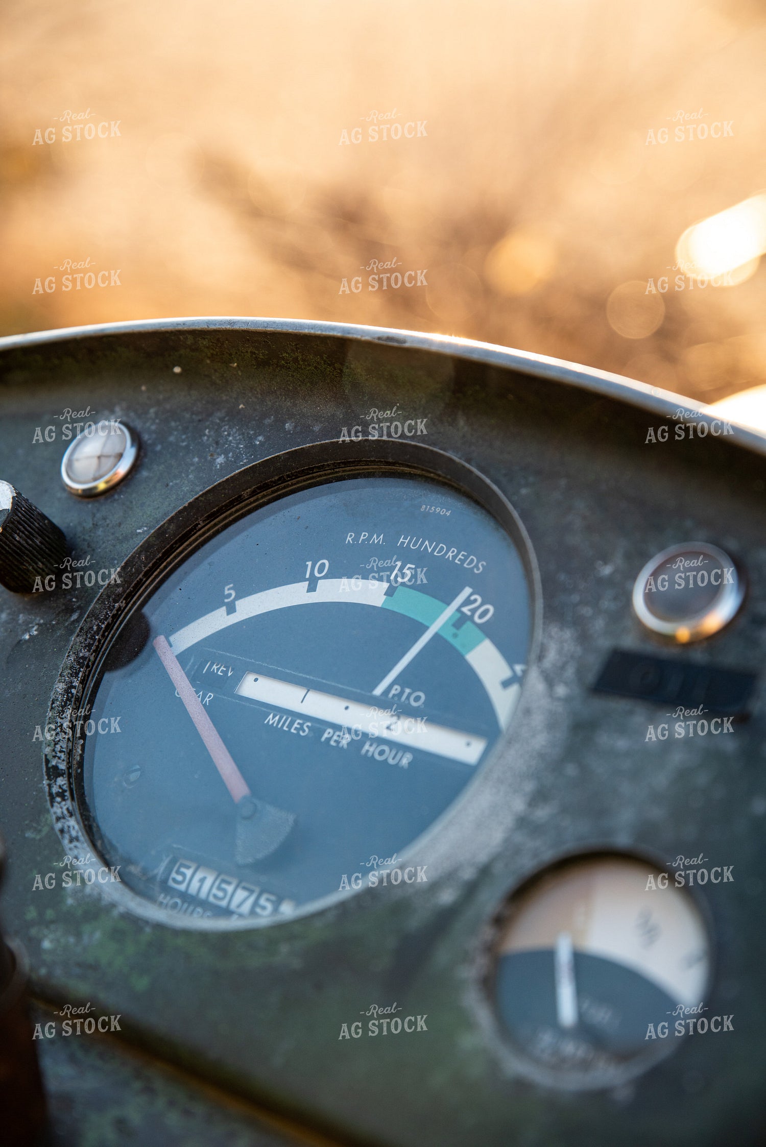 Old Tractor Dash 76066