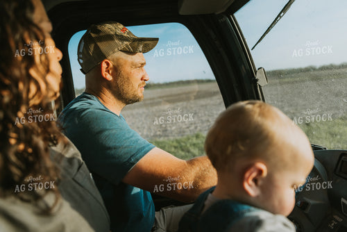 Farm Family In Side by Side 7418