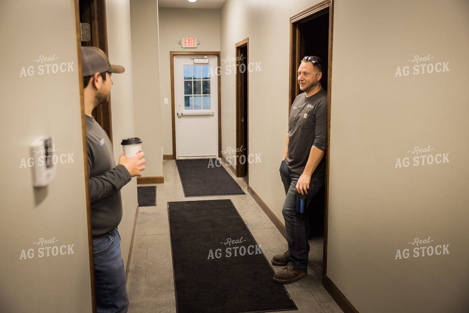 Employees Talking in Office 7885