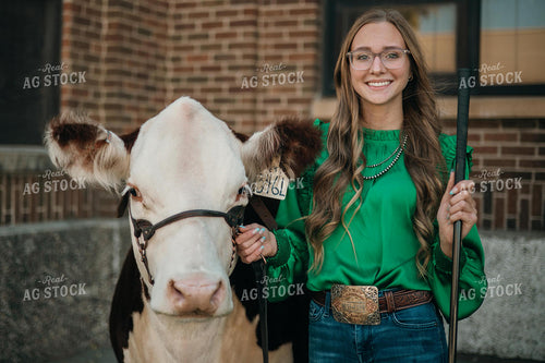 Girl with Show Cattle 194037