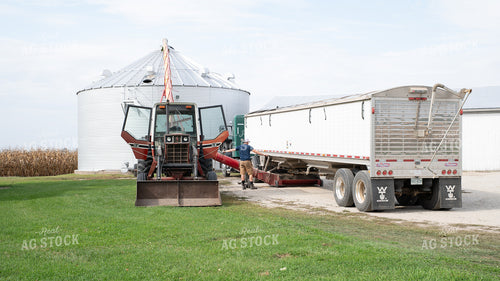 Farmer Loading Bin 26251
