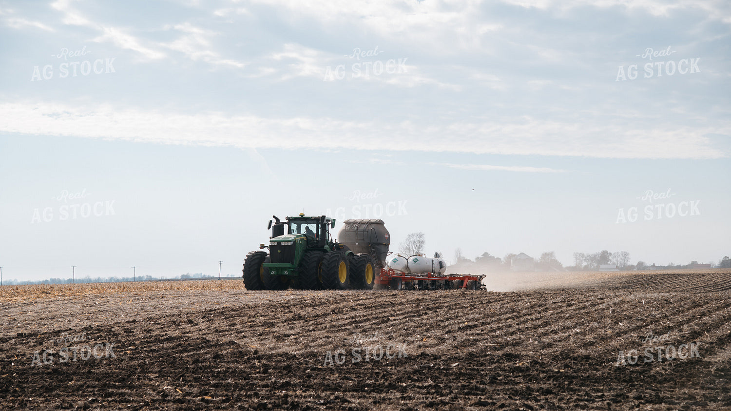 Applying Anhydrous and Dry Fertilizer 26175
