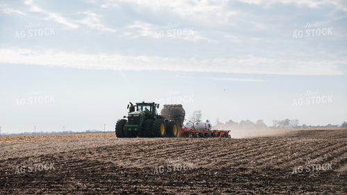 Applying Anhydrous and Dry Fertilizer 26175