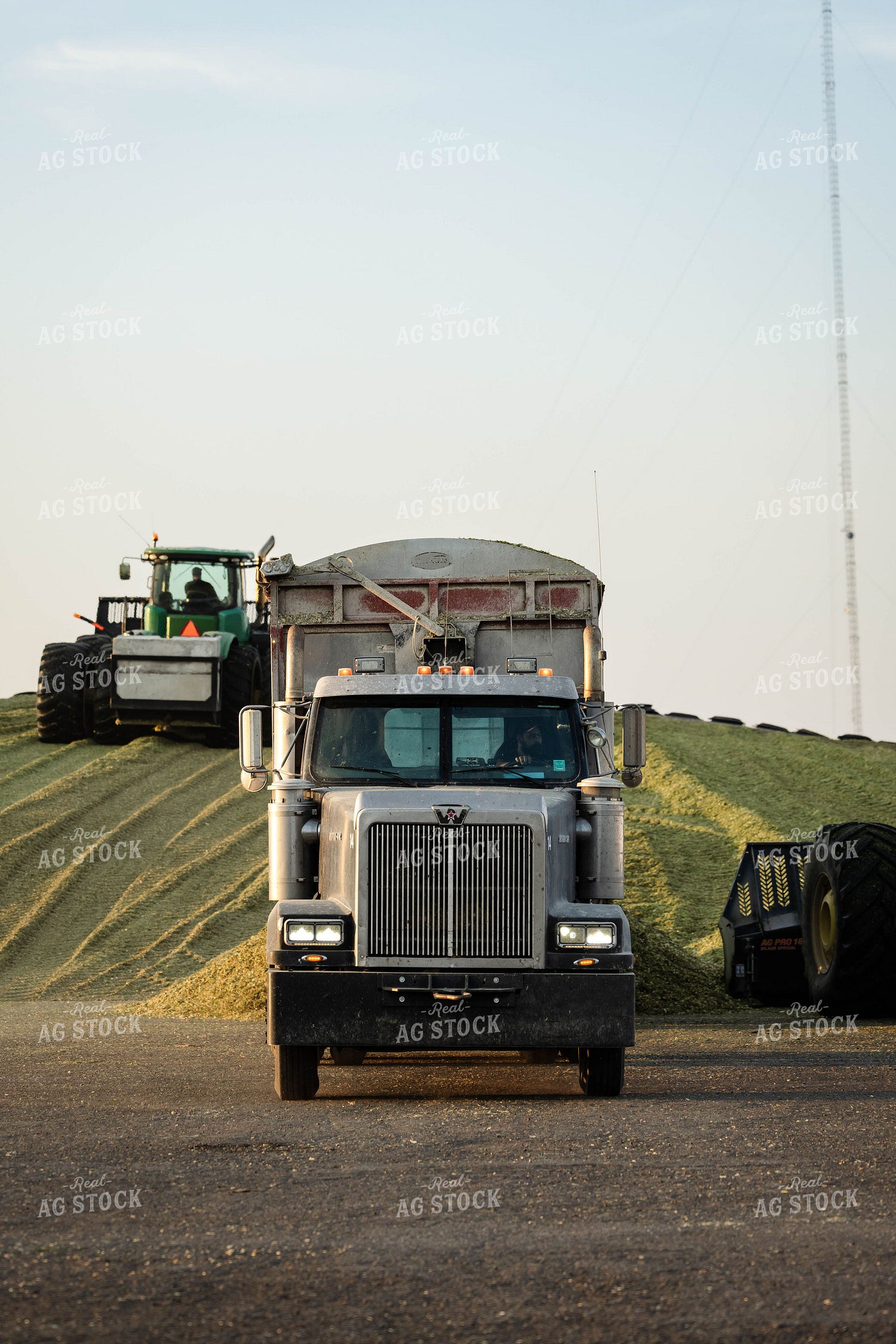 Unloading and Packing Silage 152966