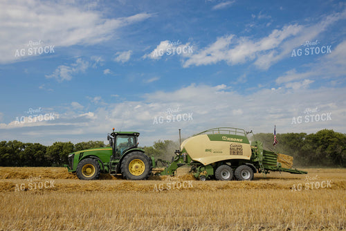 Baling Wheat Straw 296060