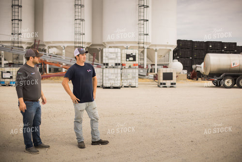 Retailers Talking by Trucks 7994