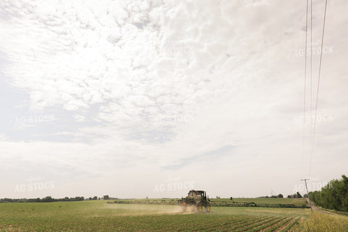 Sprayer Spraying Field 8020