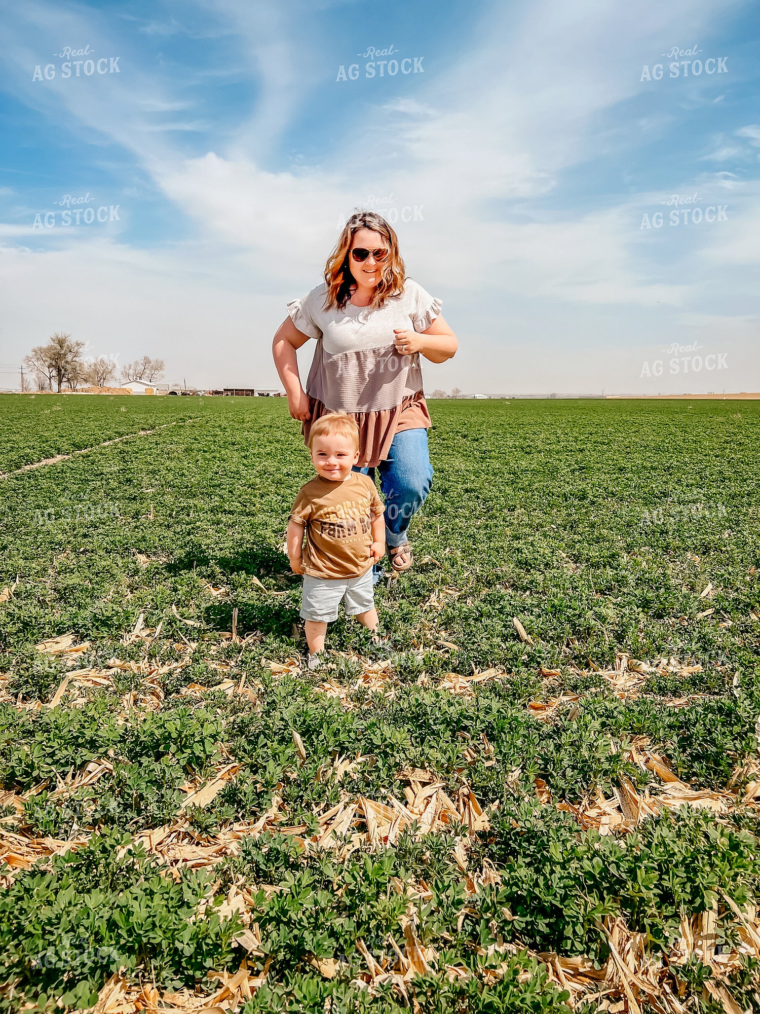 Farm Mom and Farm Kid in Field 56290