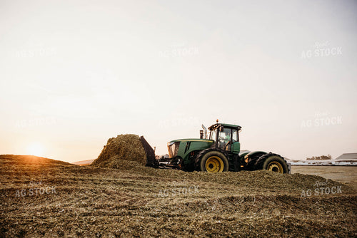 Packing Silage 152051