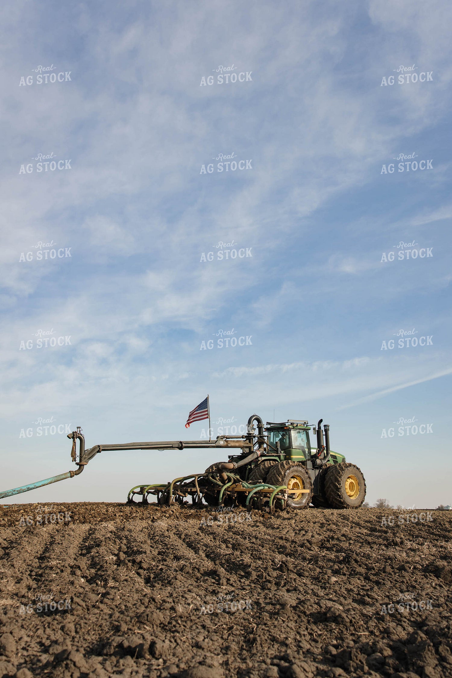 Injecting Manure 152695