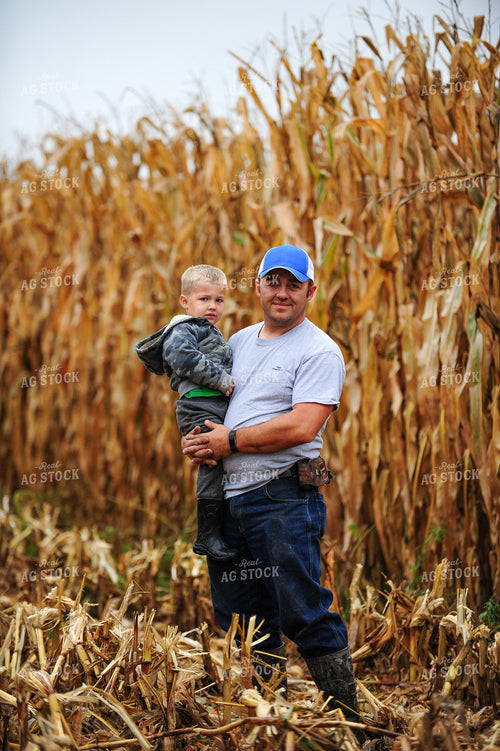 Farmer Holding Kid 168000