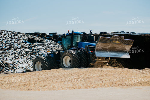 Compacting Silage 118010