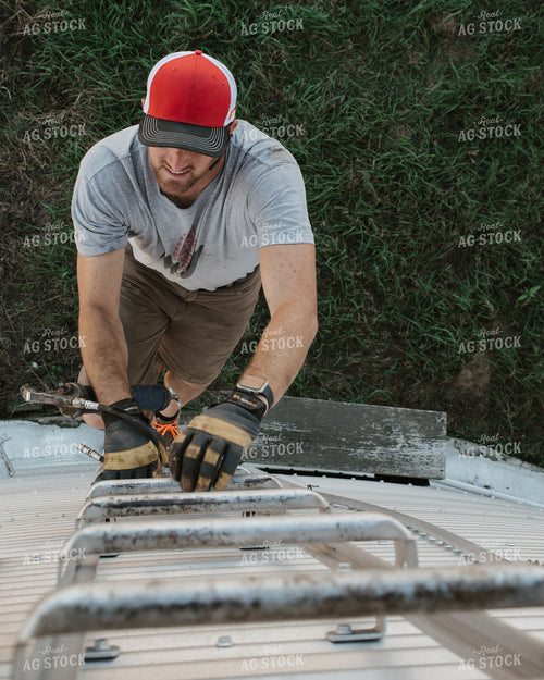 Farmer Climbing Bin 26105