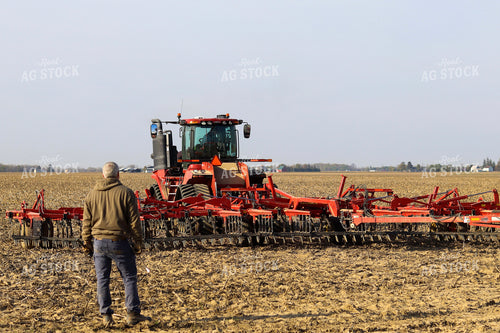 Field Cultivator in Field 109062