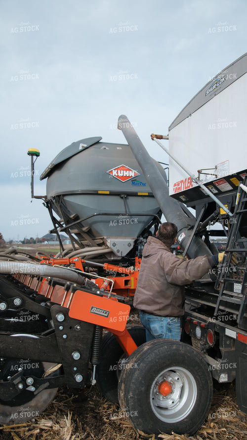 Loading Dry Fertilizer 26151