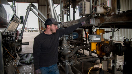 Loading Fuel Truck 26202