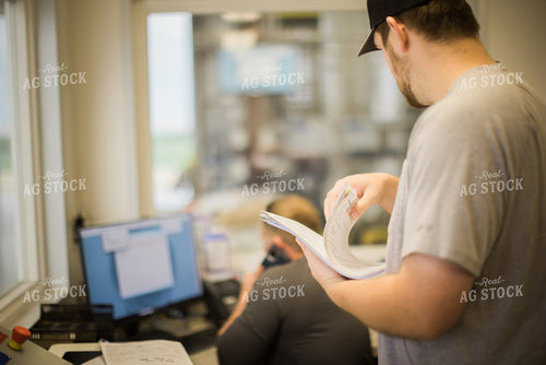 Retailer Working in Office 7909