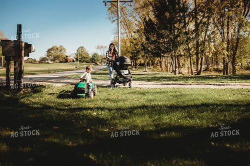 Farm Mom and Farm Kid with Tractor Power Wheels 5011