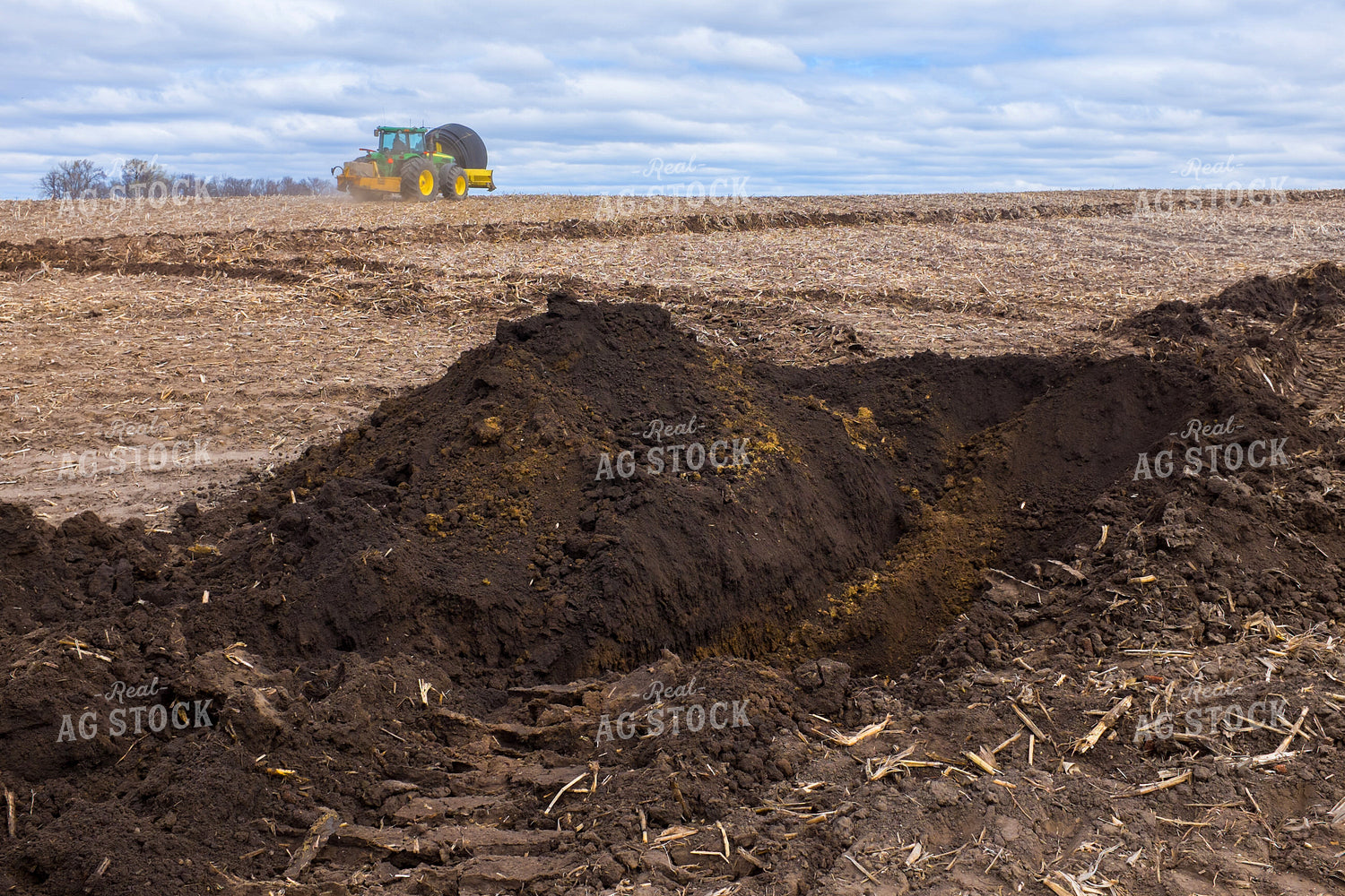 Installing Drainage Tile 154072