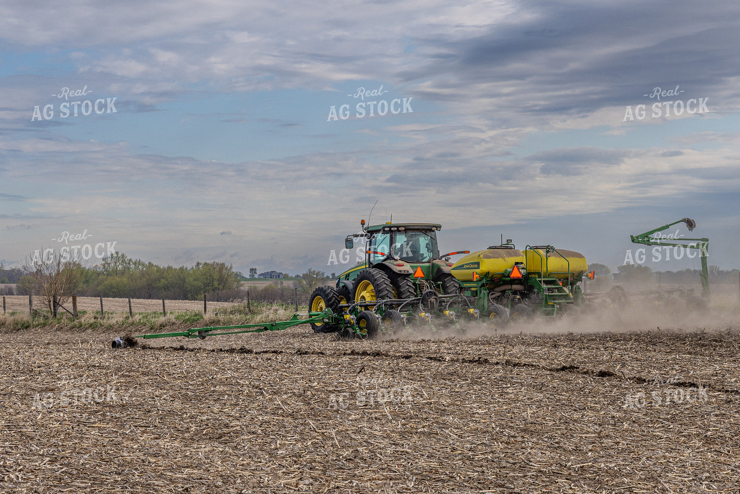 Tractor Planting Field 124018