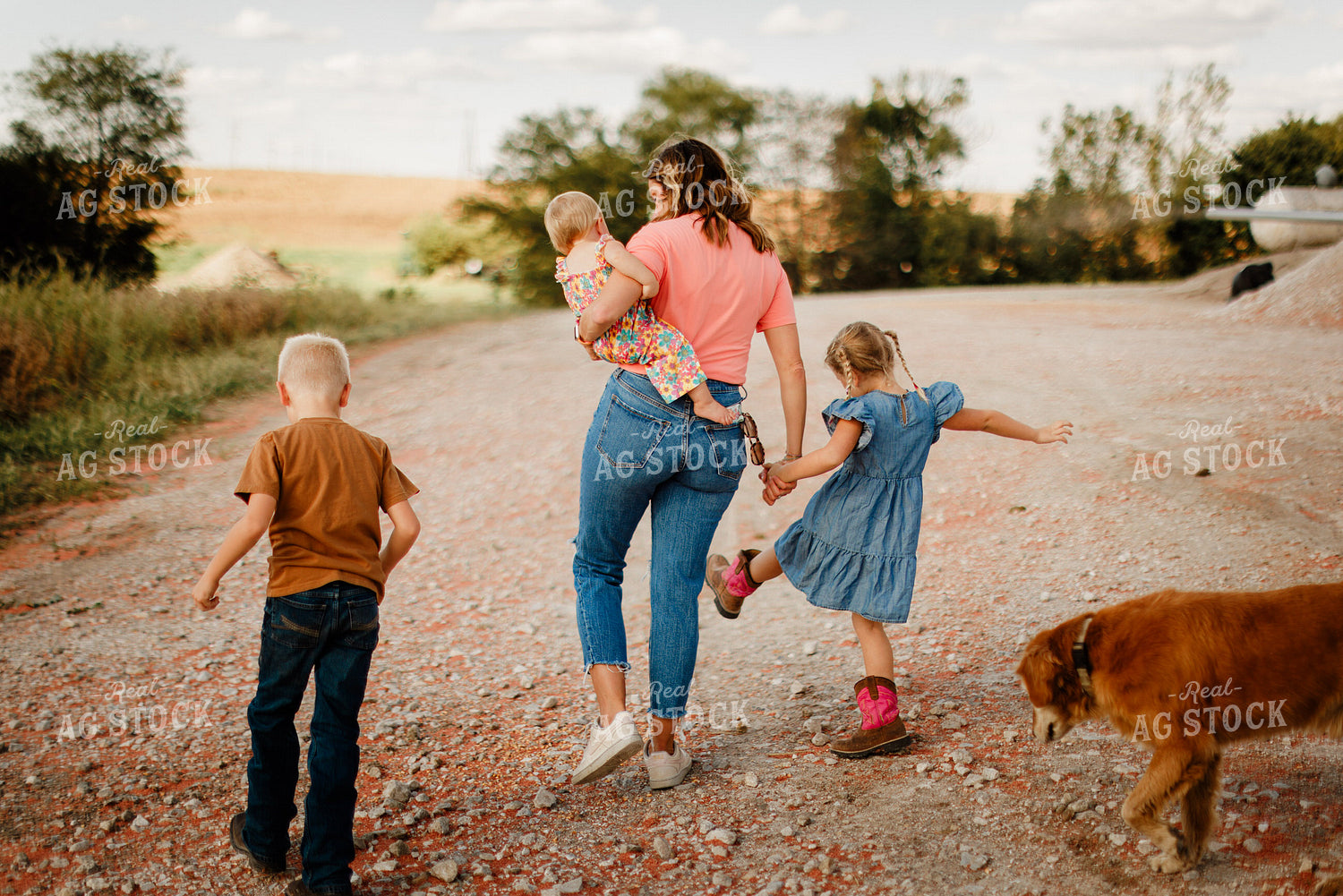 Farm Family Walking 9348