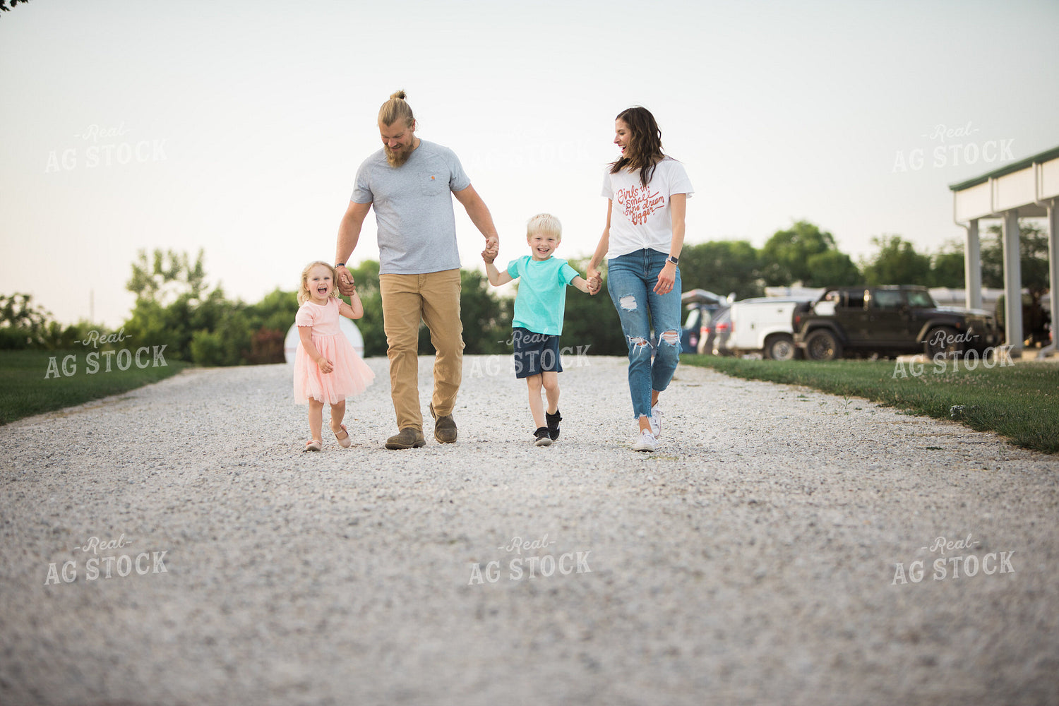 Farm Family 5955