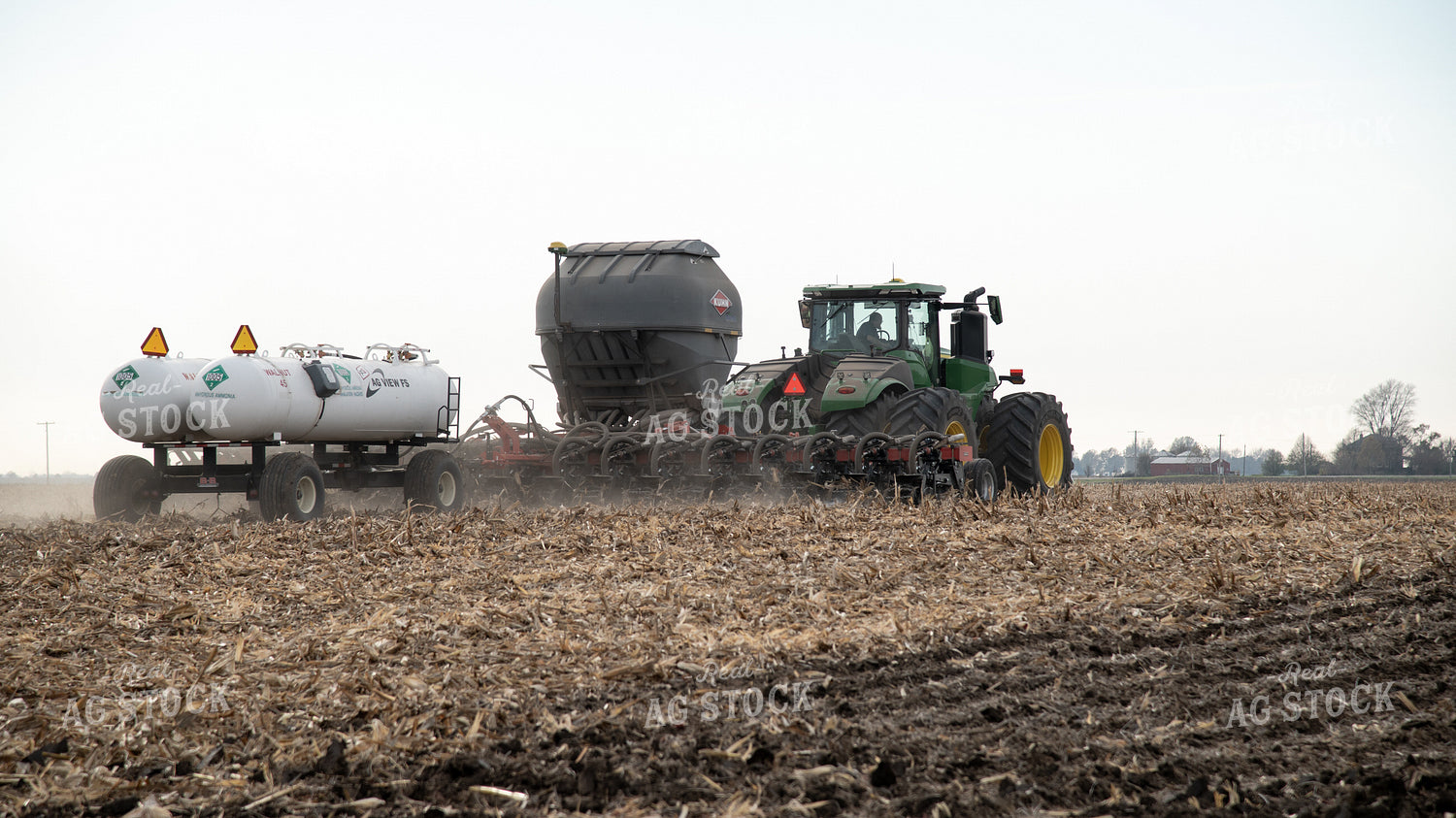 Applying Anhydrous and Dry Fertilizer 26142