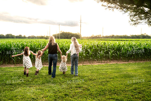 Farm Women 115980