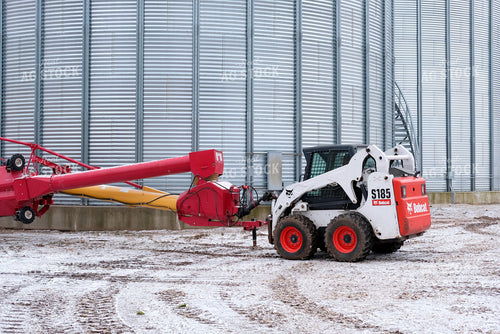 Skidsteer Moving Auger 154108