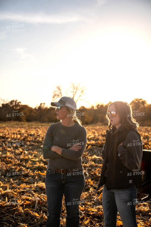 Female Farmers in Field 115495